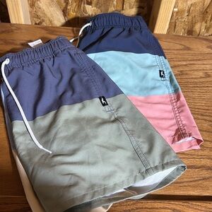 2 - Hollister‎ 5” swim shorts color block men’s size XS